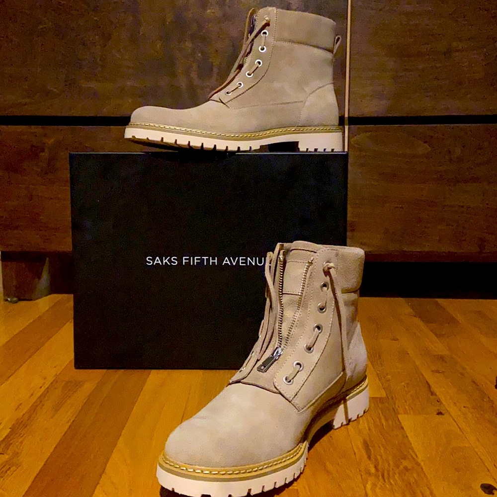 NEVER WORN size 9.5